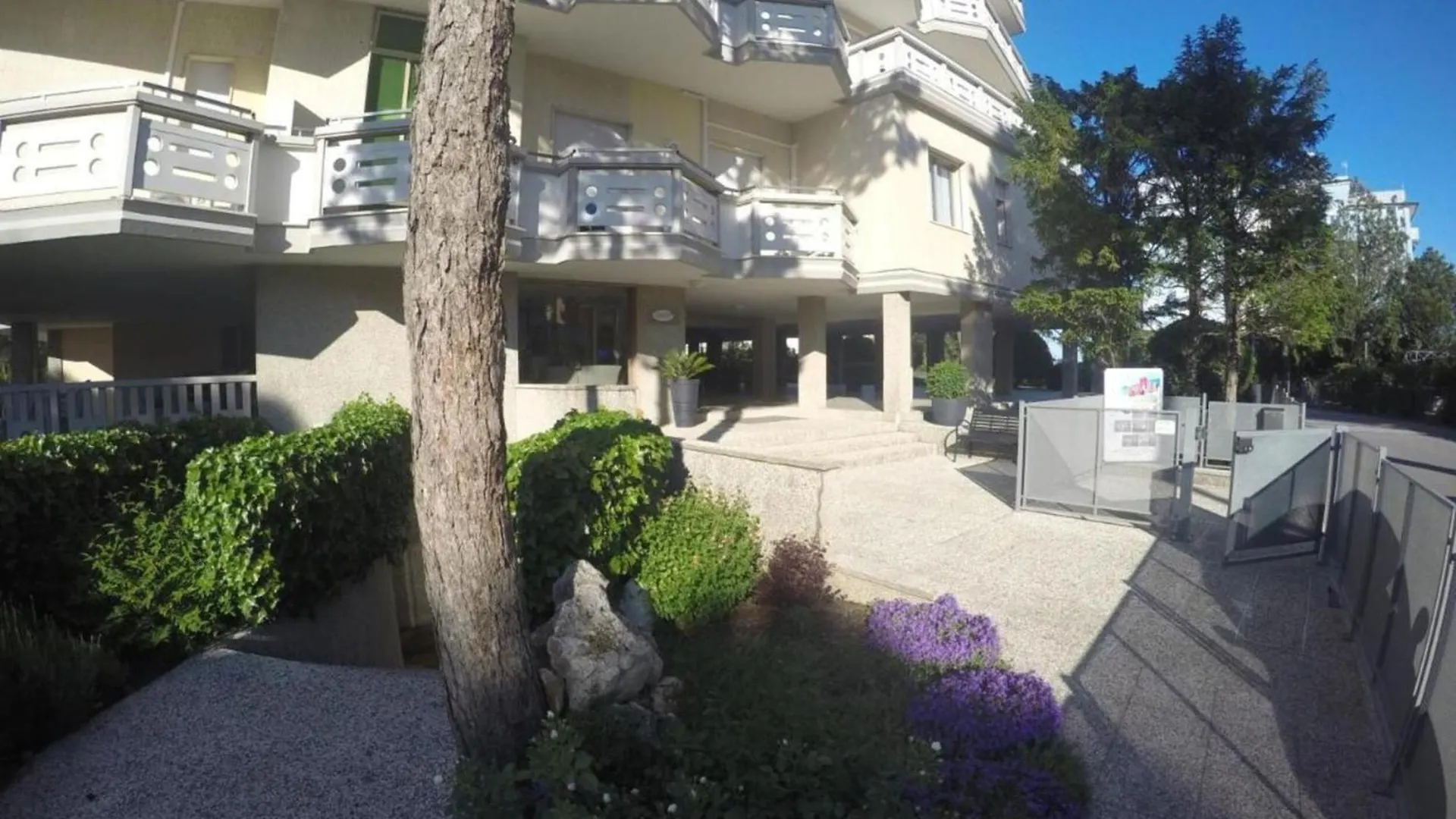 Appartamento Renovated Flat For 5 Guests With Sea View Balcony In Caorle